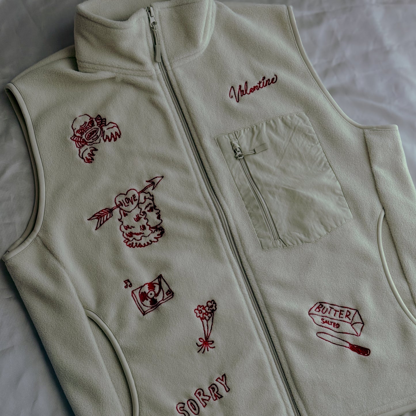 【Limited Pre-Order】Custom Embroidered fleece vest